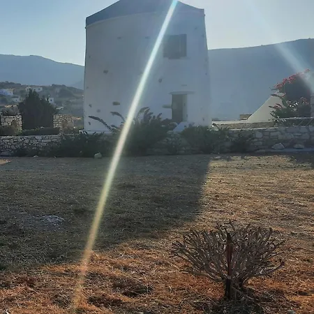 Paros Traditional Windmill In Lefkes Semesterbostad Lefkes (Paros)