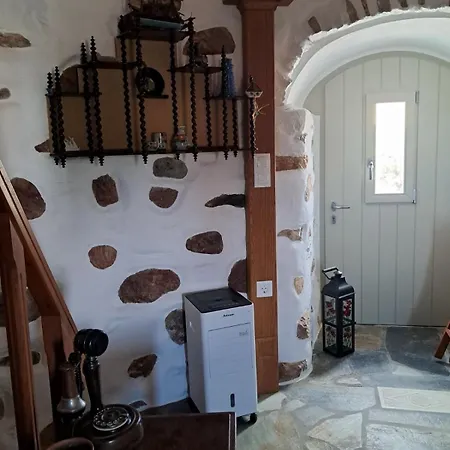 Paros Traditional Windmill In Lefkes Semesterbostad