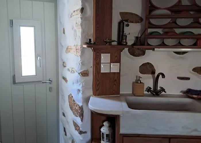 Semesterbostad Paros Traditional Windmill In Lefkes