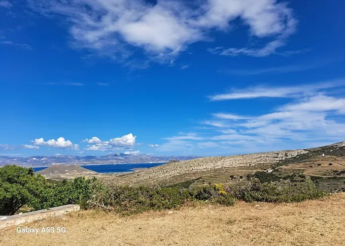 Paros Traditional Windmill In Lefkes Semesterbostad