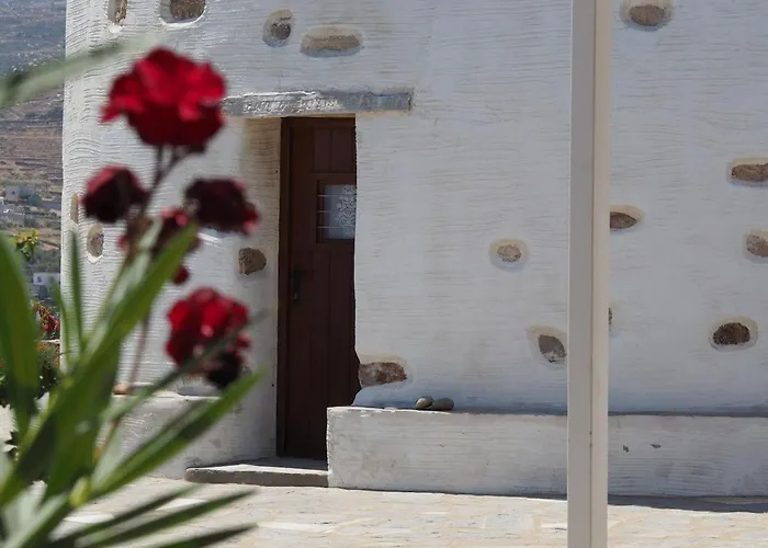 Semesterbostad Paros Traditional Windmill In Lefkes
