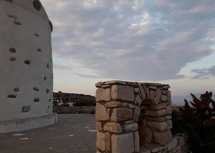 Semesterbostad Paros Traditional Windmill In Lefkes Lefkes (Paros)