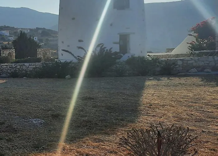 Paros Traditional Windmill In Lefkes Semesterbostad Lefkes (Paros)
