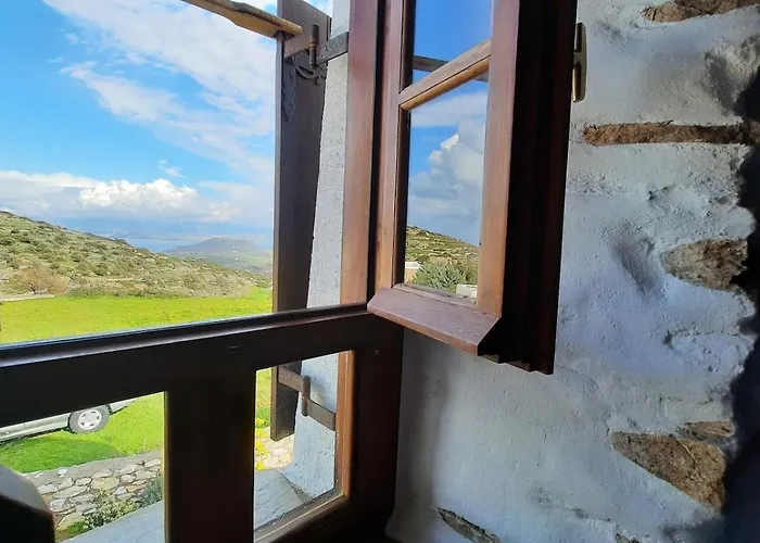 Paros Traditional Windmill In Lefkes Semesterbostad Lefkes (Paros)