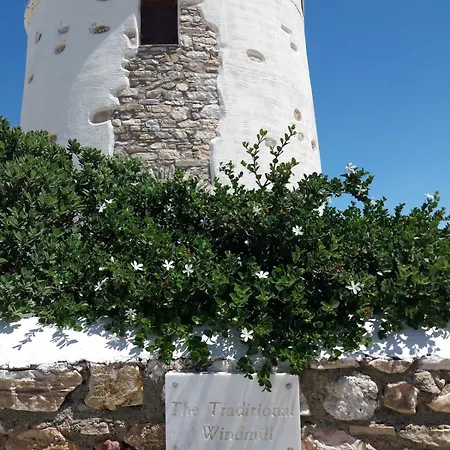 Paros Traditional Windmill In Lefkes Casa de Férias *