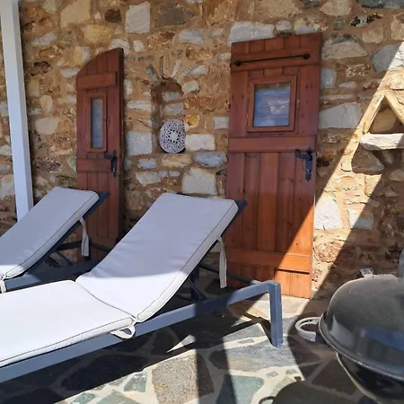 Paros Traditional Windmill In Lefkes Casa de Férias