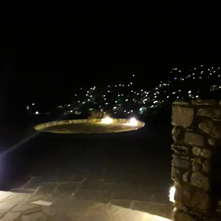 Paros Traditional Windmill In Lefkes 度假居 雷夫克斯