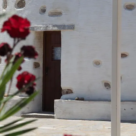 Casa de Férias Paros Traditional Windmill In Lefkes