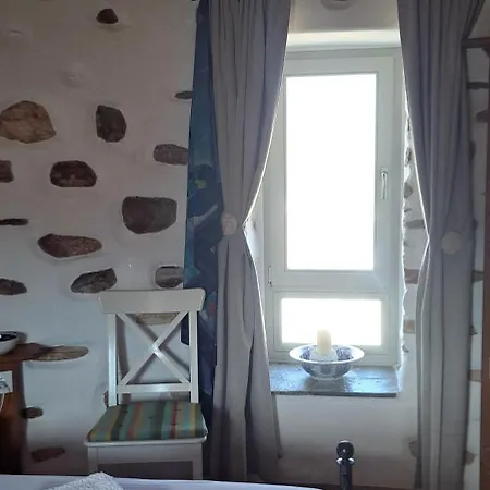 Paros Traditional Windmill In Lefkes Holiday home