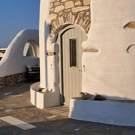 Paros Traditional Windmill In Lefkes Holiday home
