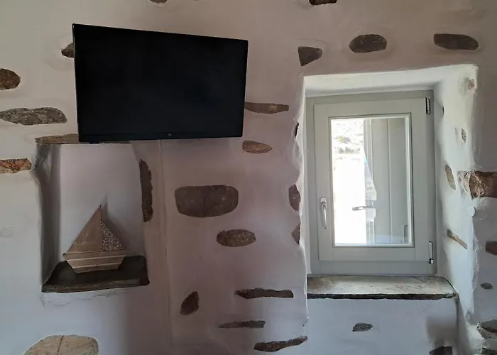 Paros Traditional Windmill In Lefkes * 雷夫克斯